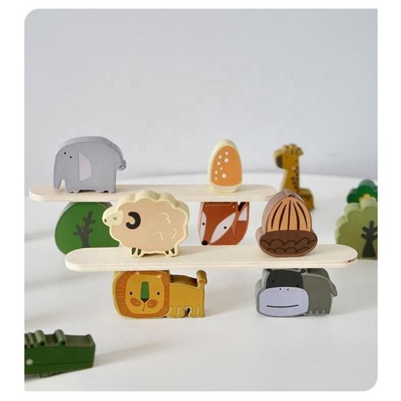 Wooden animal stacking blocks and balance toys, Montessori toys for children, early learning and educational toys for preschool children